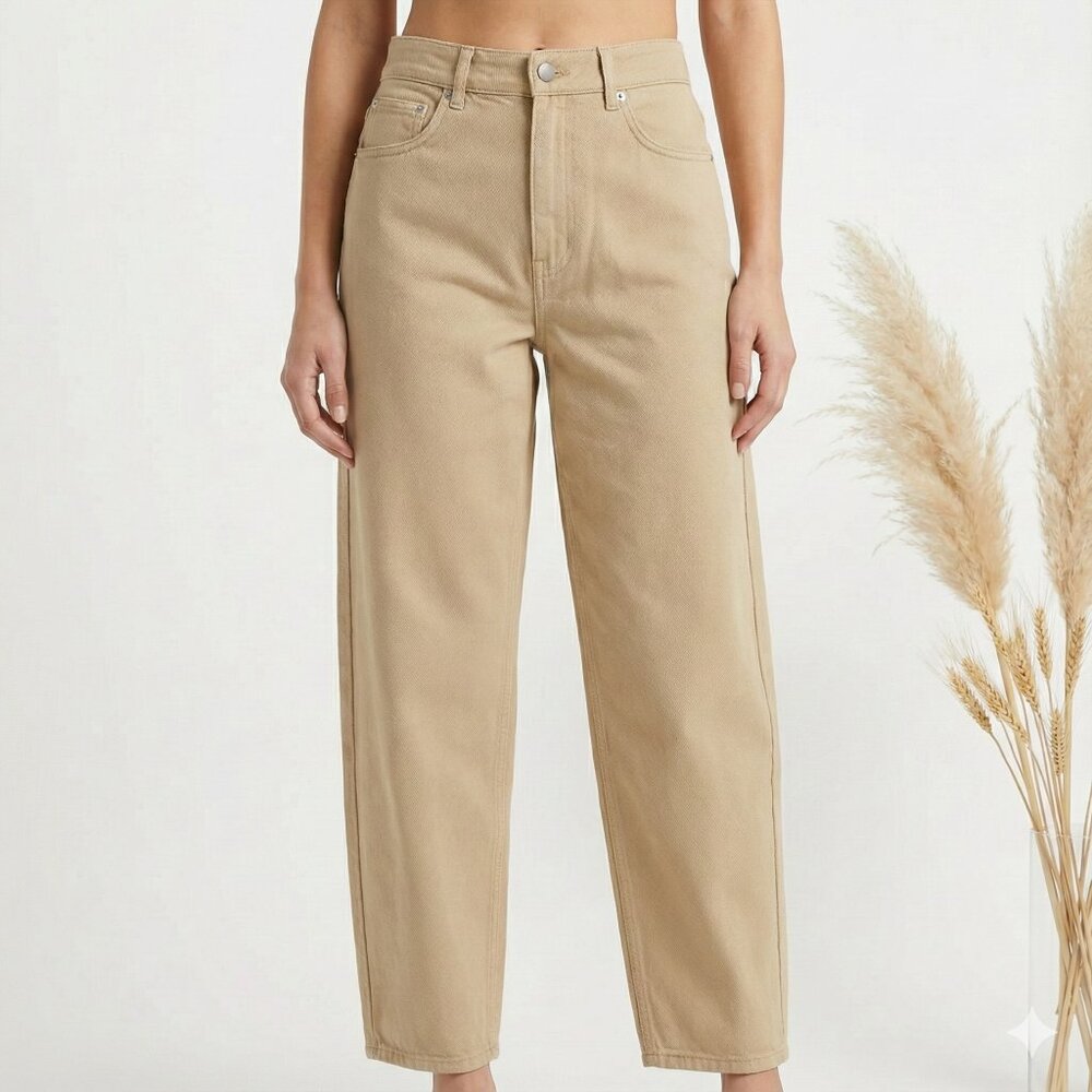 H&M High-Waisted Tapered Mom Jeans - Tan Beige